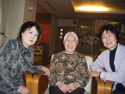 ビオラ川崎 安藤トメ様のご家族 栗原早苗様(次女)/進藤千津子様(三女)